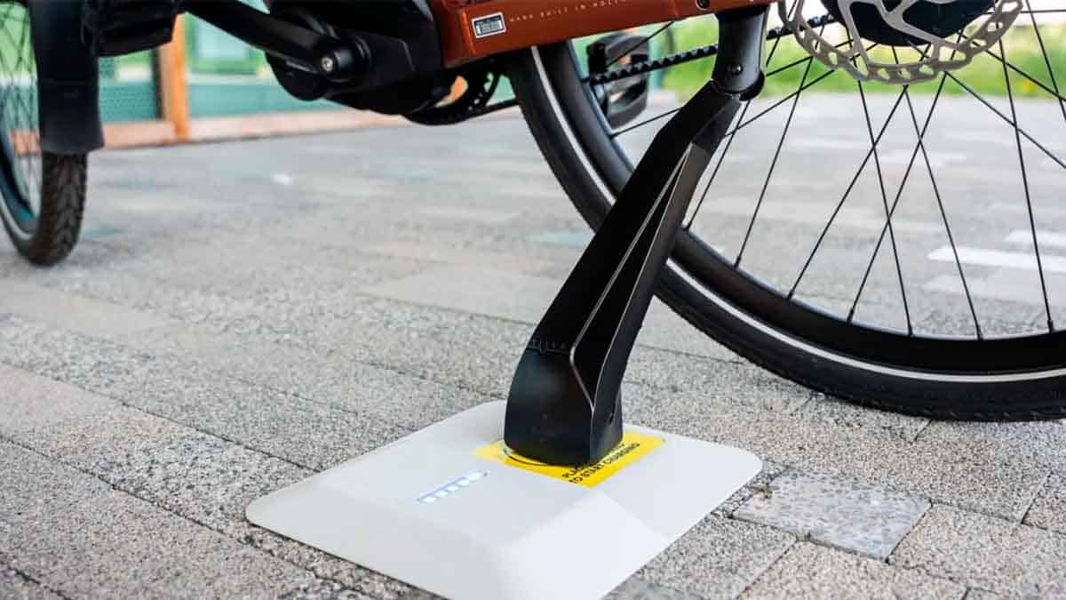Presentado un innovador sistema de carga inalámbrica para bicicletas eléctricas