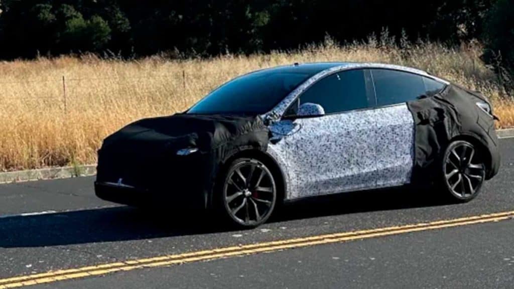 Visto en pruebas el nuevo Tesla Model Y Performance