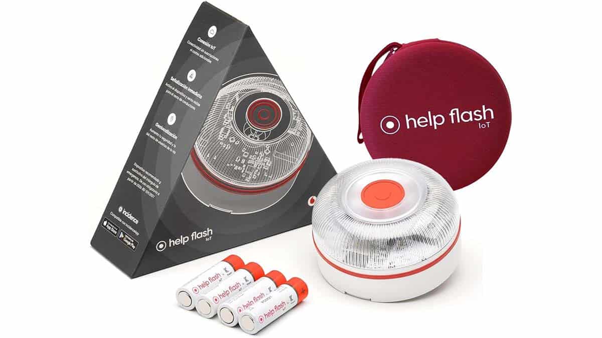 Adiós al triángulo: todo lo que debes saber sobre la obligatoriedad de la luz de emergencia V-16 en España