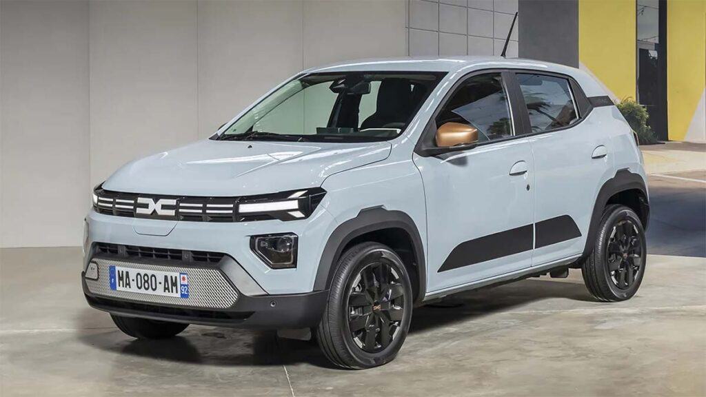 Dacia no quiere perder el trono de coche eléctrico barato a pesar el ...