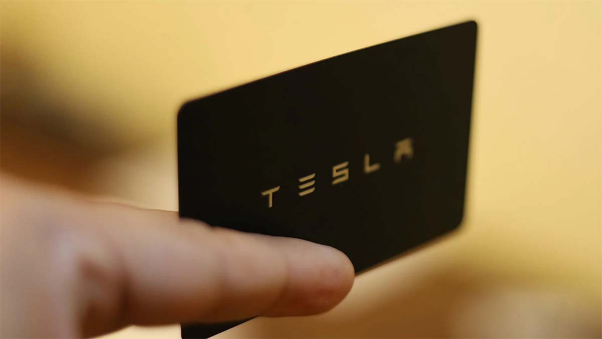 Tesla introduce referencias a Harmony Wallet Key Cards: ¿llegan las llaves nativas a Apple y Google Wallet?