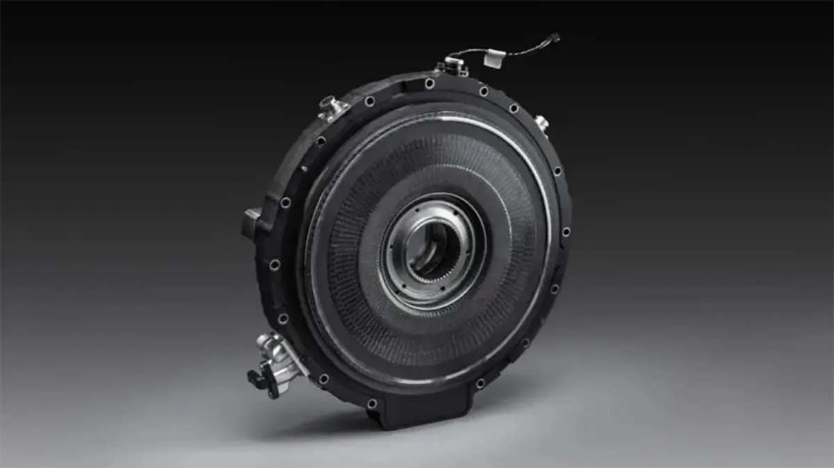 Mercedes tiene un motor eléctrico de tan solo 13 kg y que genera 1.000 CV