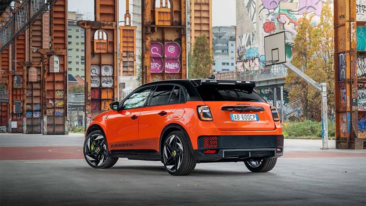 Imagen del artículo: Abarth 600e Competizione, un eléctrico con mucha rabia y más barato