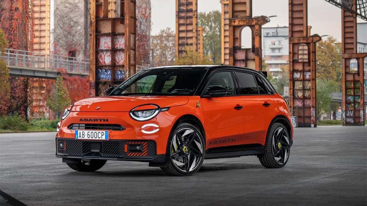 Abarth 600e Competizione 2026: Más agresividad y mejor precio para el escorpión eléctrico
