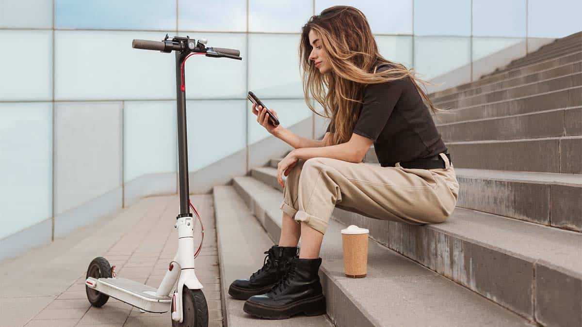Así puedes inscribir un patinete eléctrico en la sede electrónica de la DGT