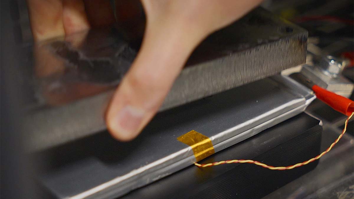 La batería Donut Lab supera pruebas a +100 °C según informe independiente