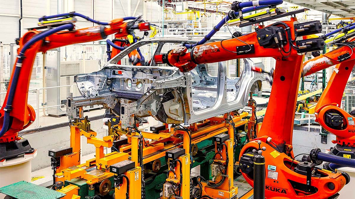 Renault plantea cinco nuevos modelos para España: Palencia ganará peso con eléctricos y Valladolid seguirá con híbridos