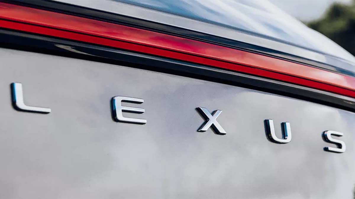 Las marcas de coches más fiables de 2026 según la OCU: Lexus domina, Tesla y BYD sorprenden y MG se hunde