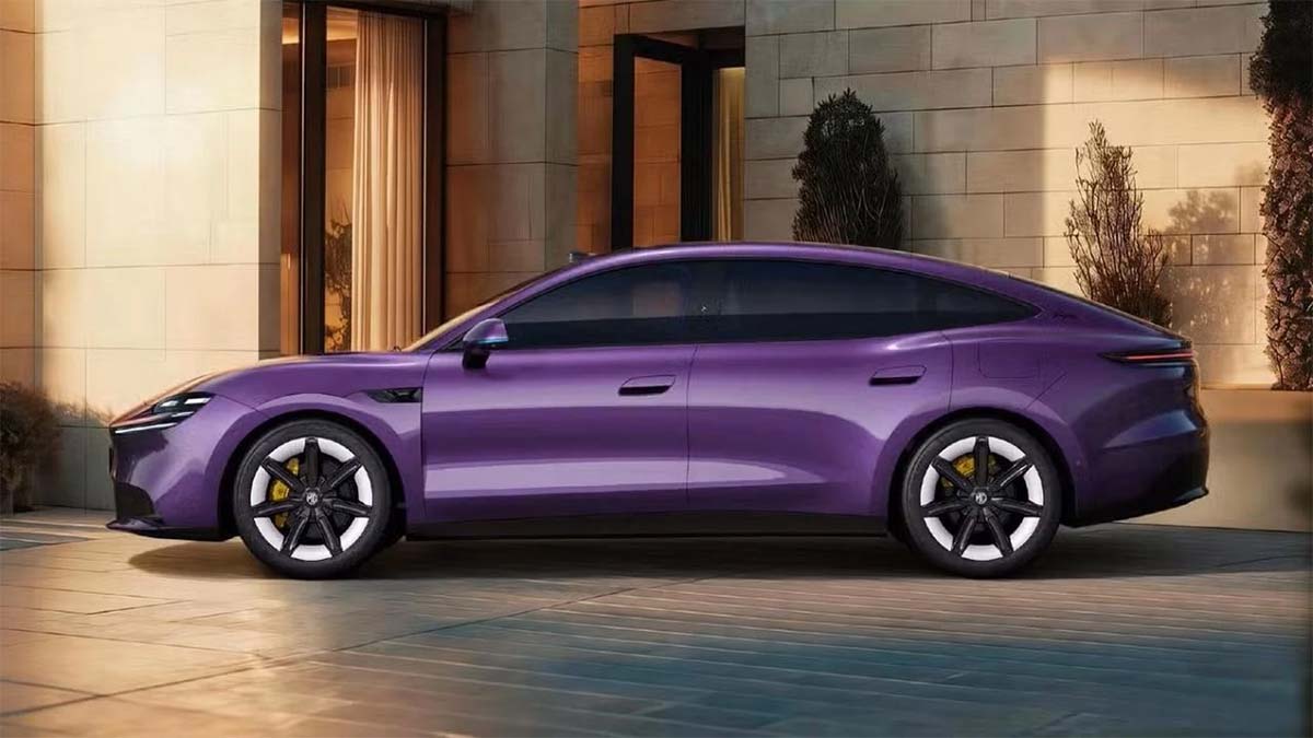 MG 07: la nueva berlina eléctrica china que recuerda al Porsche Taycan