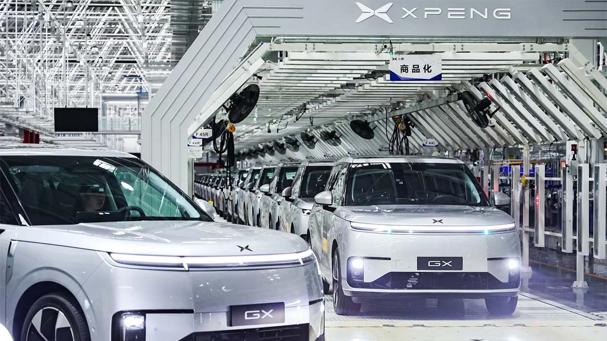 XPeng fabrica su primer robotaxi en serie: 3.000 TOPS, sin LiDAR y conducción autónoma L4